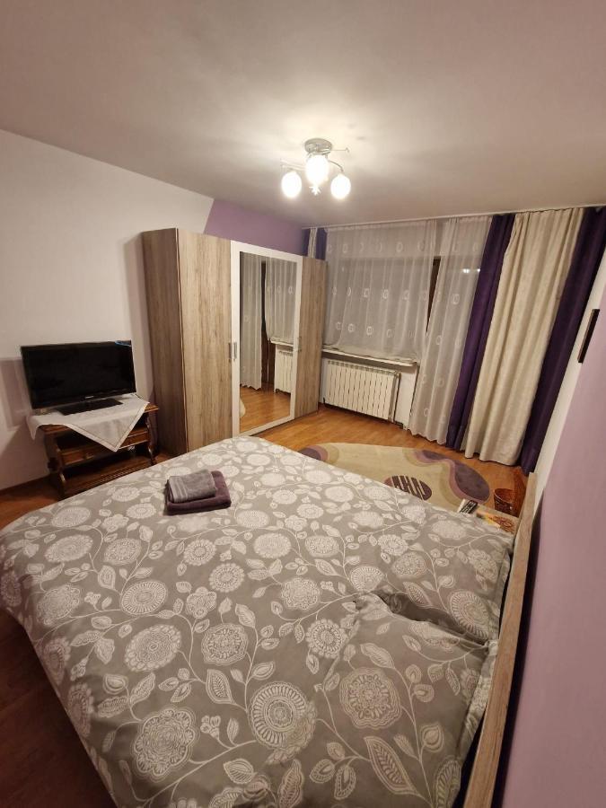 Apartament Victoria Lägenhet Târgu Jiu Exteriör bild